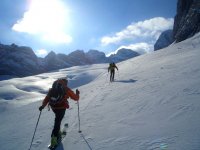 ..am gr. Gosaugletscher..im Hintergrund der Dachstein..