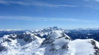 ..Blick Richtung Dachstein, links die Tagweide und Hochkarfelderköpfe, rechts der Fritzerkogel..