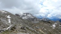 ..Seekofelütte, dahinter im Nebel die kleine Gaisl ..