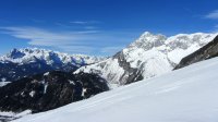 ..links der Hochkönig, rechts der Werfener Hochthron..