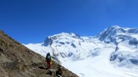 ..im Hintergrung das Nordend und die Dufourspitze, rechts der Liskamm..