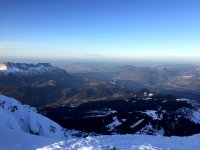 ..Blick ins Grüne..links der Untersberg..