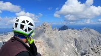 ..Blick auf Mitterspitz, Dachstein und Koppenkarstein..