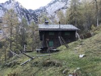 ..auch am Zaun der Schatzlhütte hat der Winter seine Spuren hinterlassen..